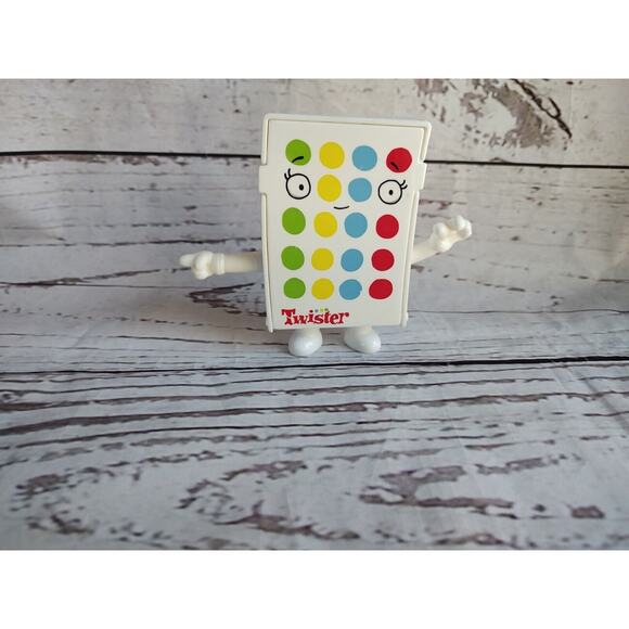 2020 HASBRO GAMING FINGER TWISTER GAME McDONALDS HAPPY MEAL TOY #7 used - Picture 1 of 5